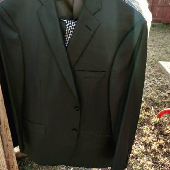 Suite - Picture 2 of 4